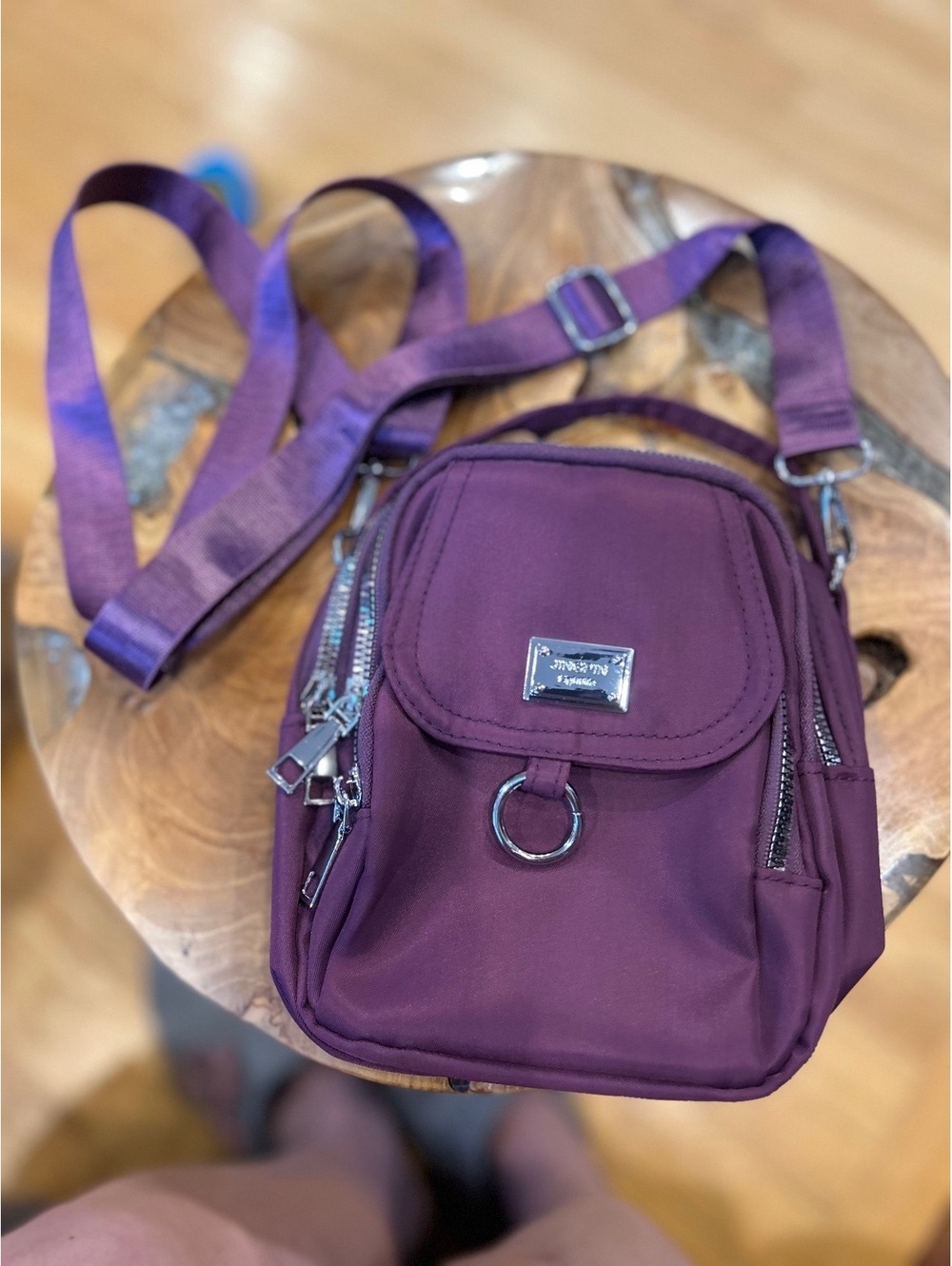 Sleek Women's Shoulder Bag Purple